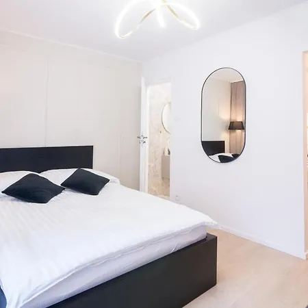 Monjan 1 Bedroom Apartment - Wroclaw Market Square * Breslavia