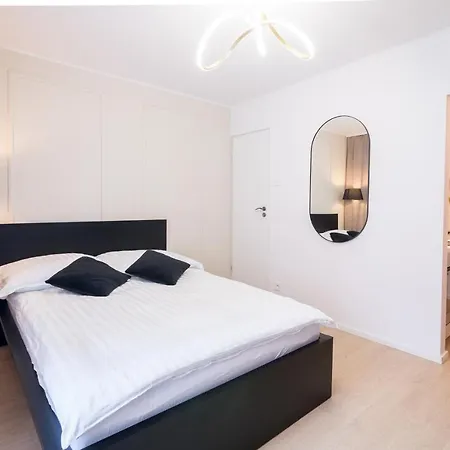 Monjan 1 Bedroom Apartment - Wroclaw Market Square Apartamento